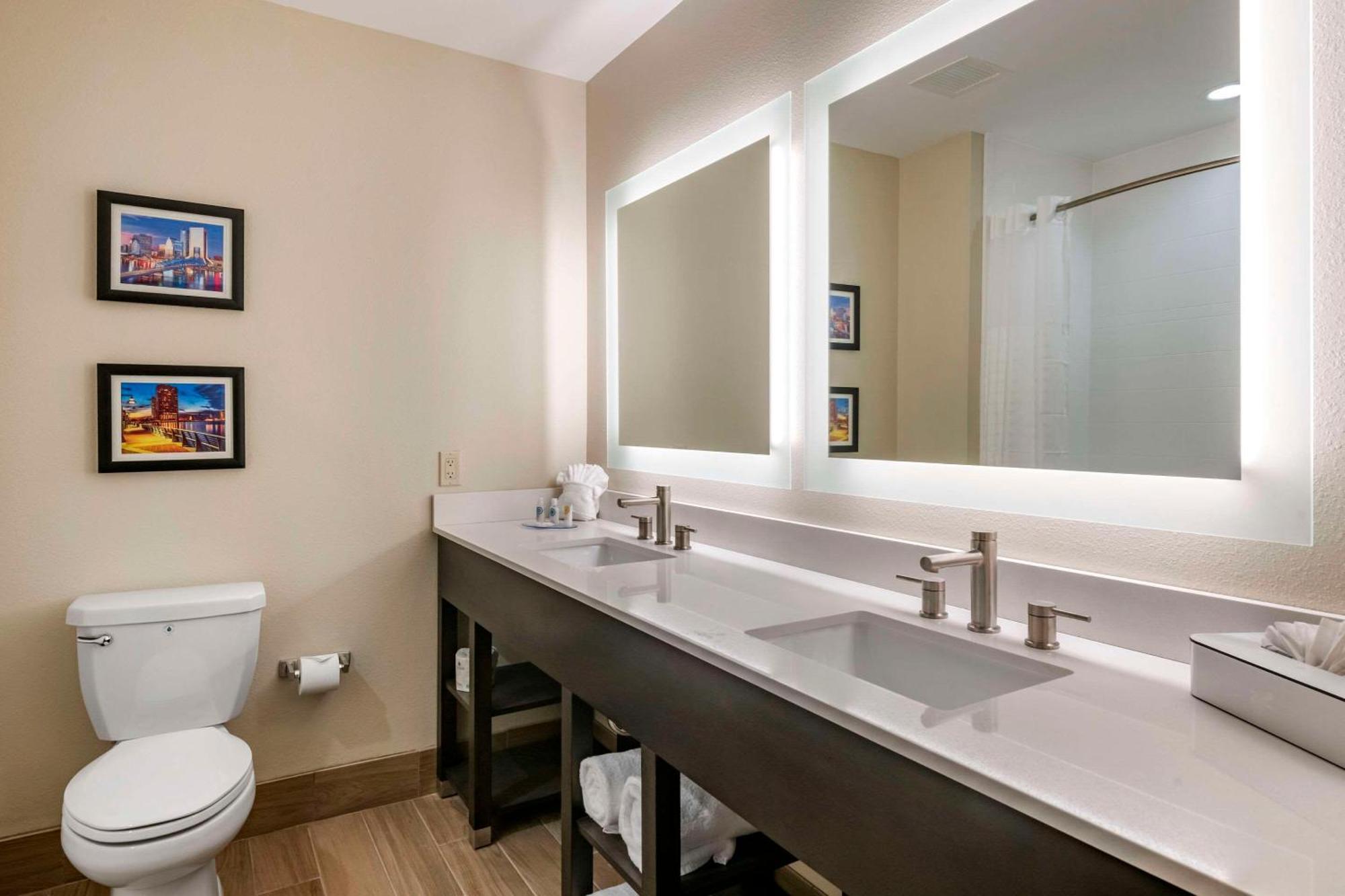 Comfort Inn & Suites Jacksonville - Orange Park Near Naval Air Station Exteriör bild