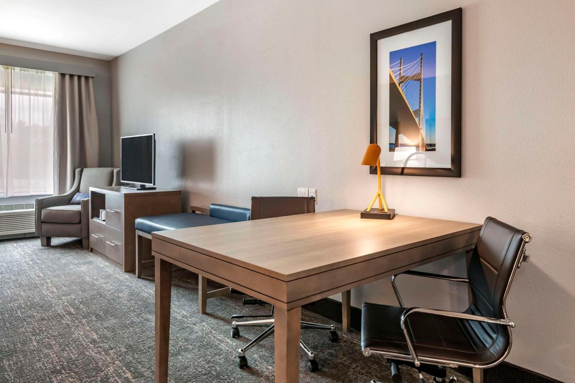 Comfort Inn & Suites Jacksonville - Orange Park Near Naval Air Station Exteriör bild
