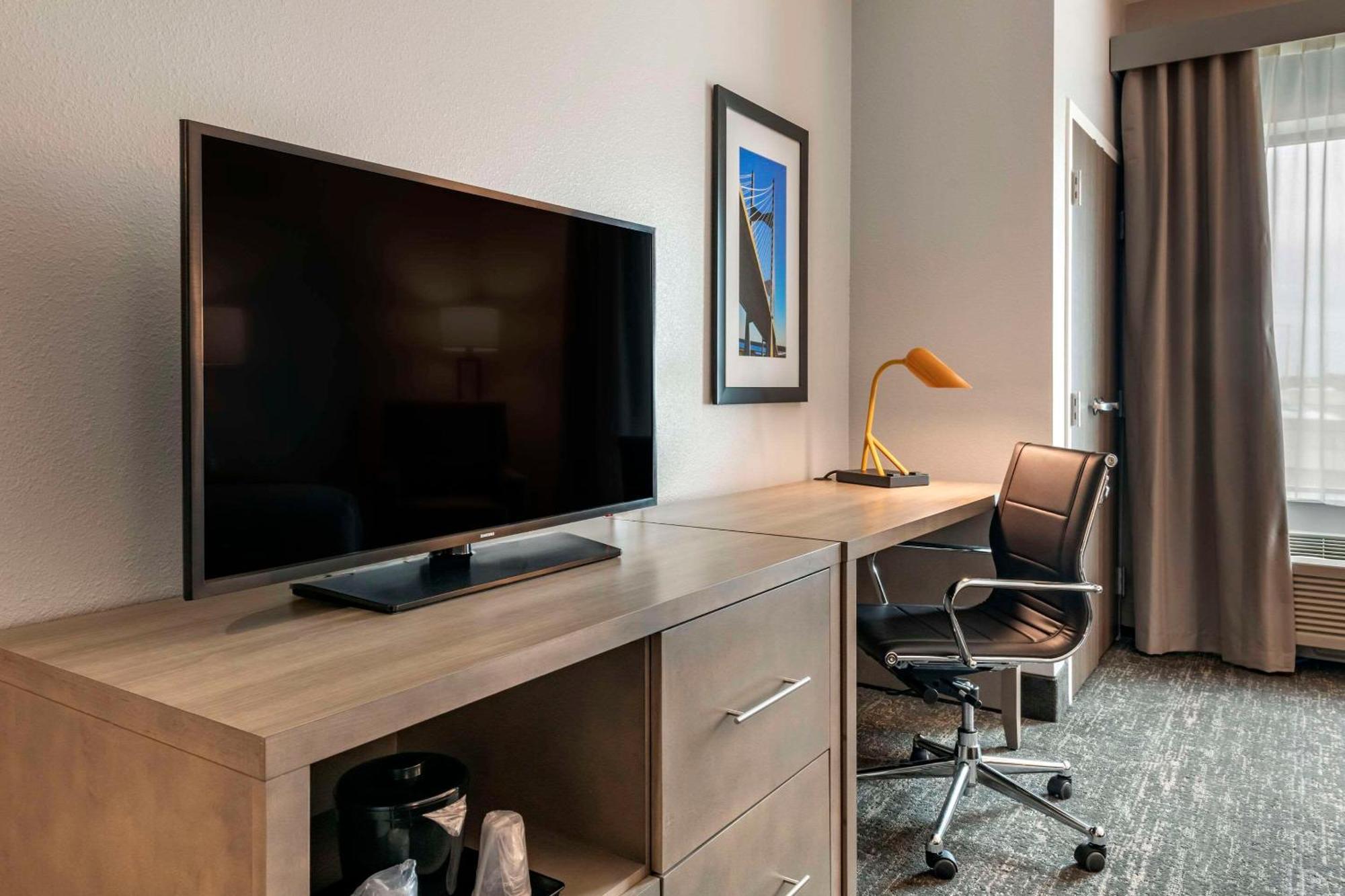 Comfort Inn & Suites Jacksonville - Orange Park Near Naval Air Station Exteriör bild