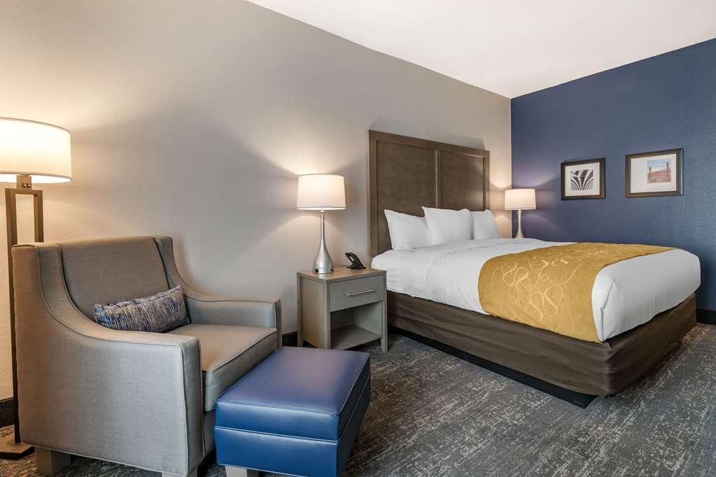 Comfort Inn & Suites Jacksonville - Orange Park Near Naval Air Station Rum bild